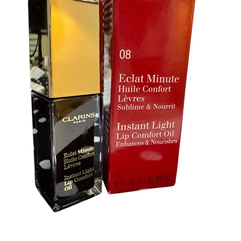 Clarins Instant Light Lip Comfort Oil in 08 BlackBerry